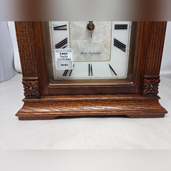 Seiko Radio Controlled Mantle Wood Clock Medium Brown Tone Abalone Insert Ornate - Picture 3 of 15